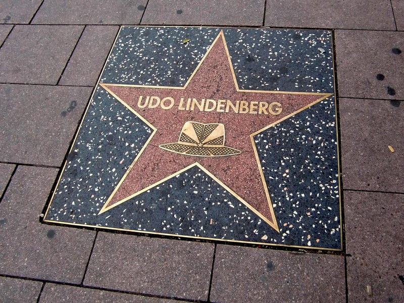Hollywood Glamour